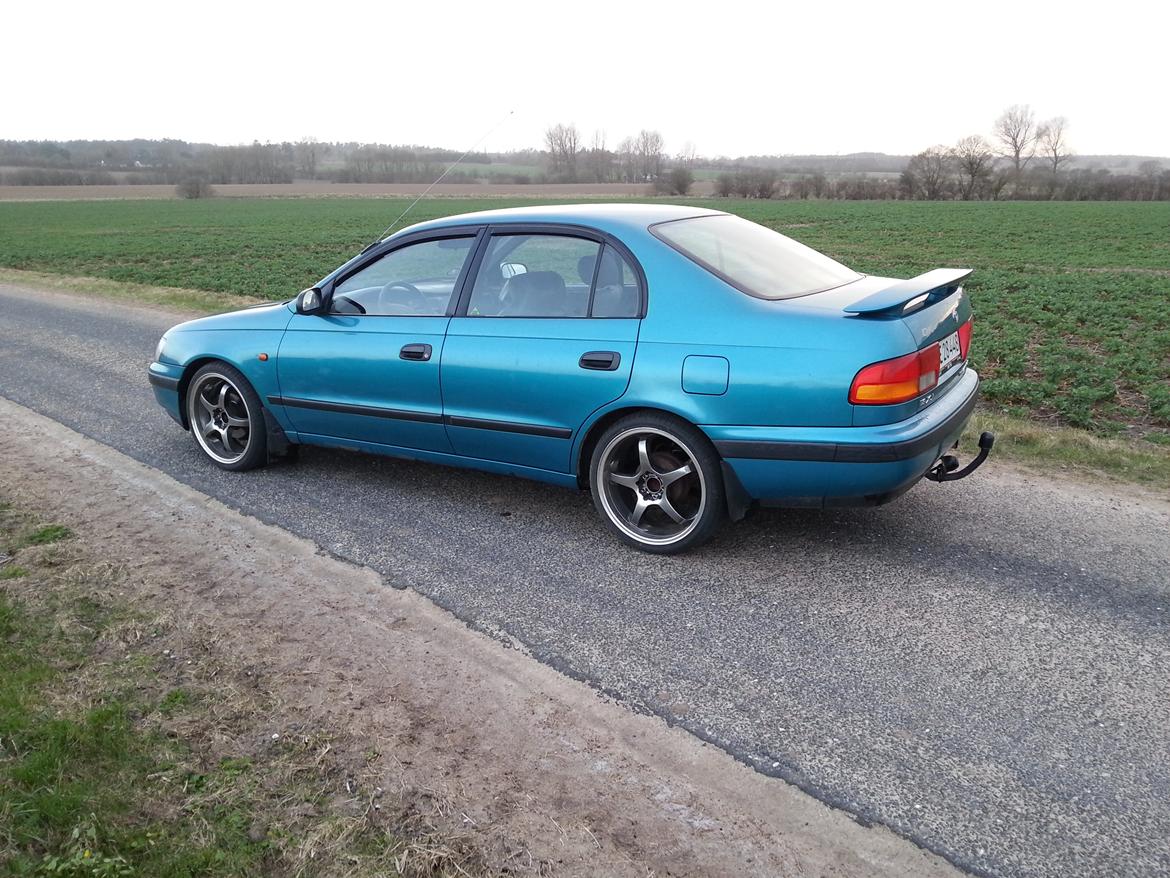 Toyota Carina E 1.8 billede 2