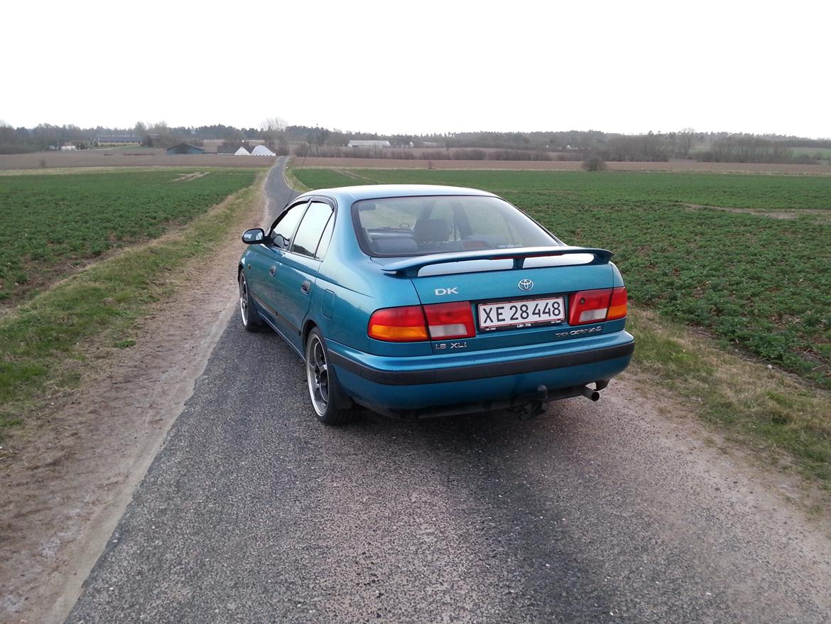 Toyota Carina E 1.8 billede 3