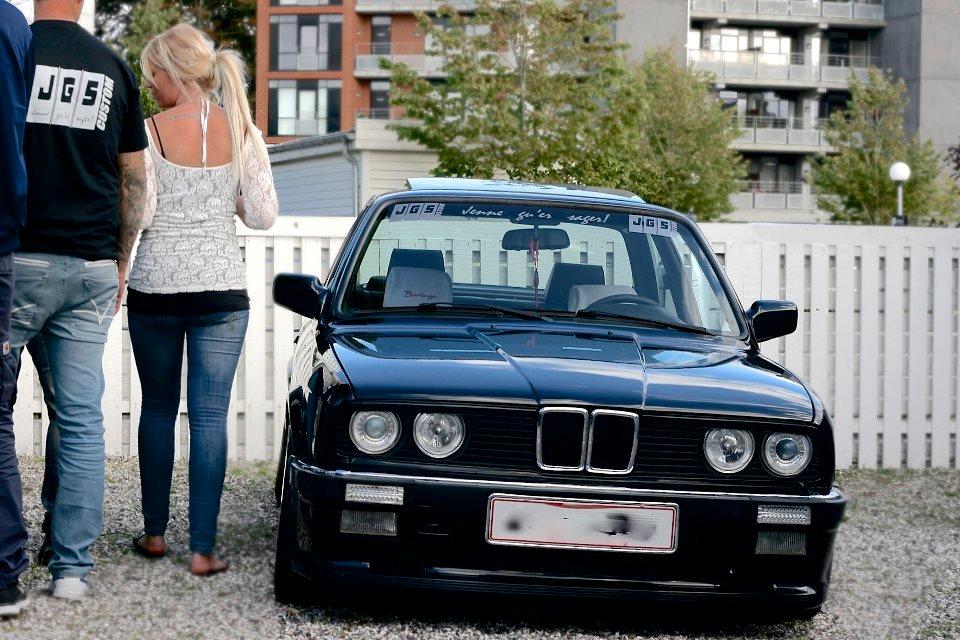 BMW E30 325 M-tech 1 - Udstilling ved jari auto herning  billede 1