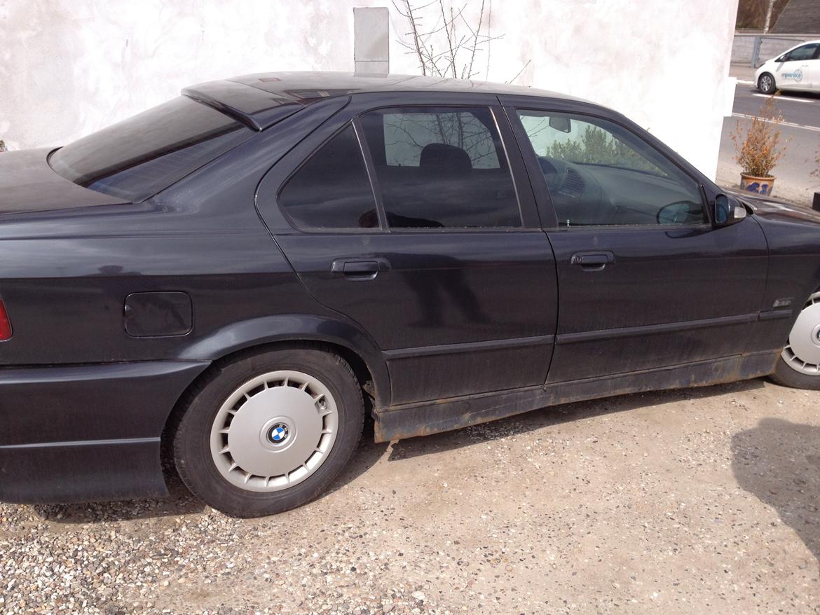 BMW 316i e36 totalt skadet billede 15