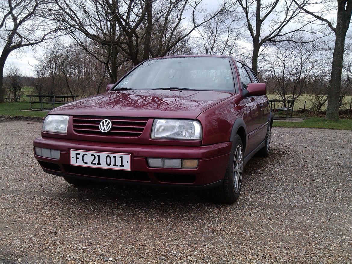 VW Vento 1,8 Glx Solgt billede 14