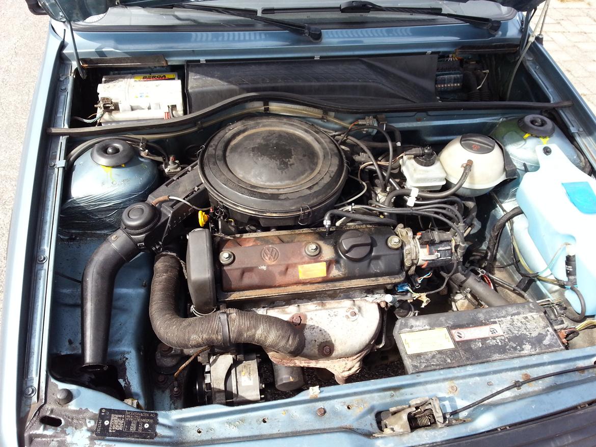 VW Polo 86c GT Coupé - Hmm mangler en kærlig hånd, kong vinter plus salt er hård ved en Polo billede 12