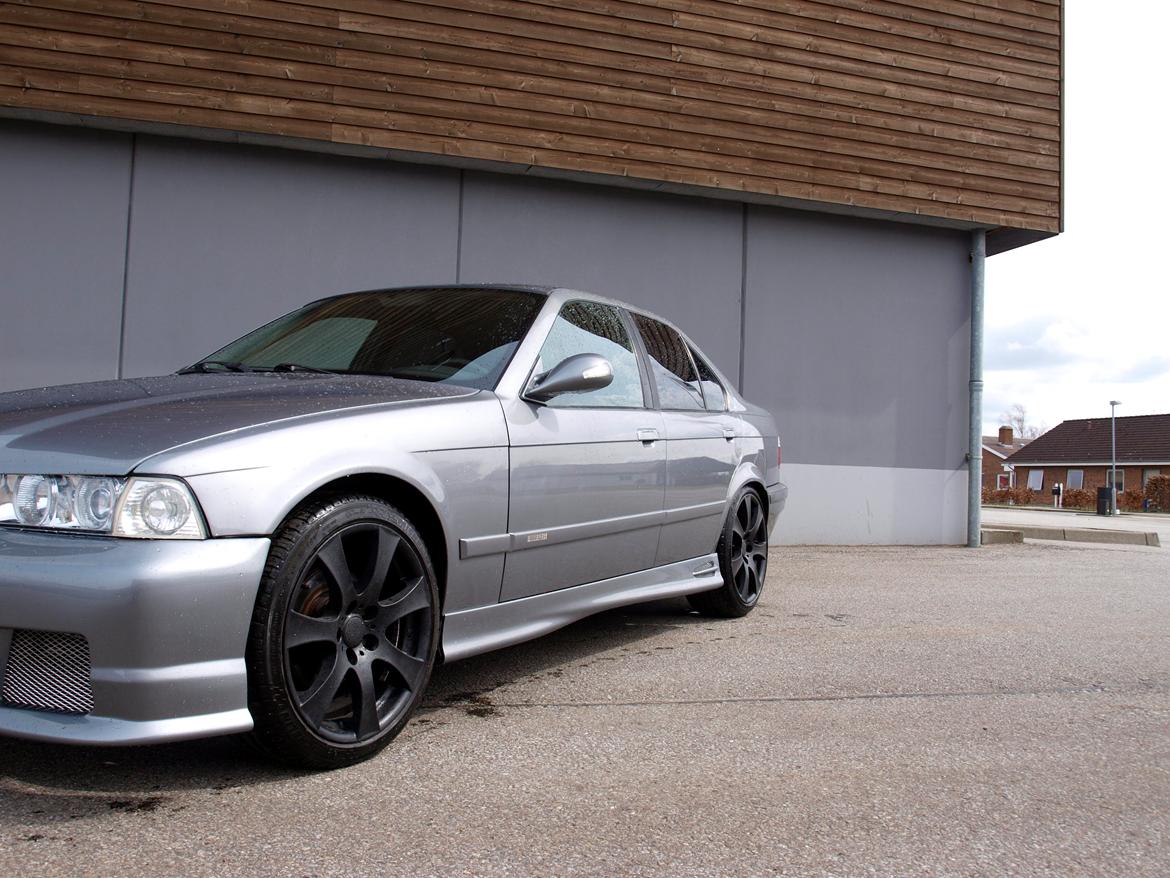 BMW E36, 320 >SOLGT< billede 2