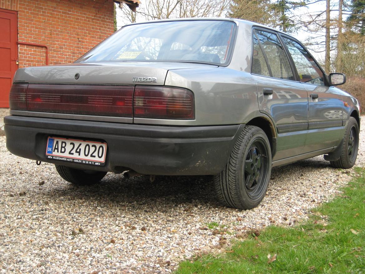 Mazda 323 BG LX billede 11