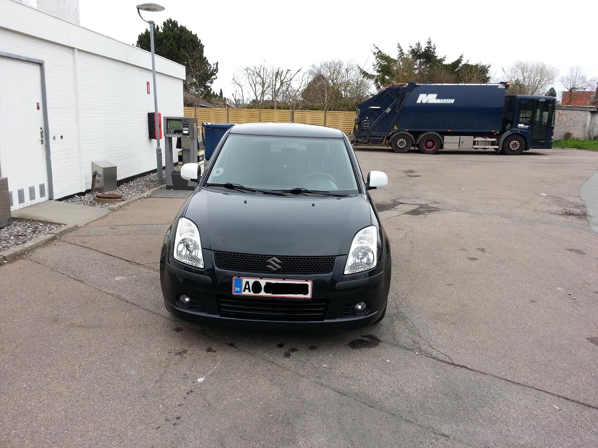 Suzuki Swift (GLX) billede 3