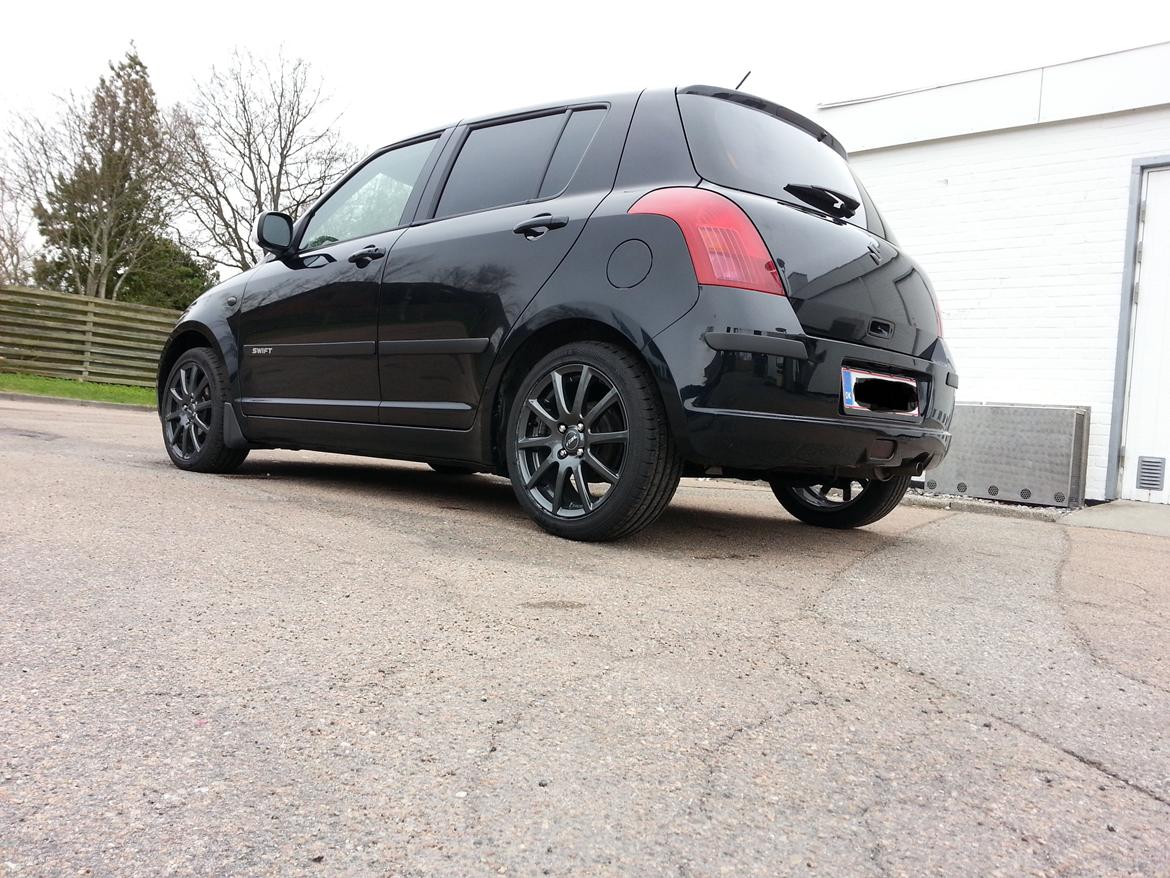 Suzuki Swift (GLX) billede 4