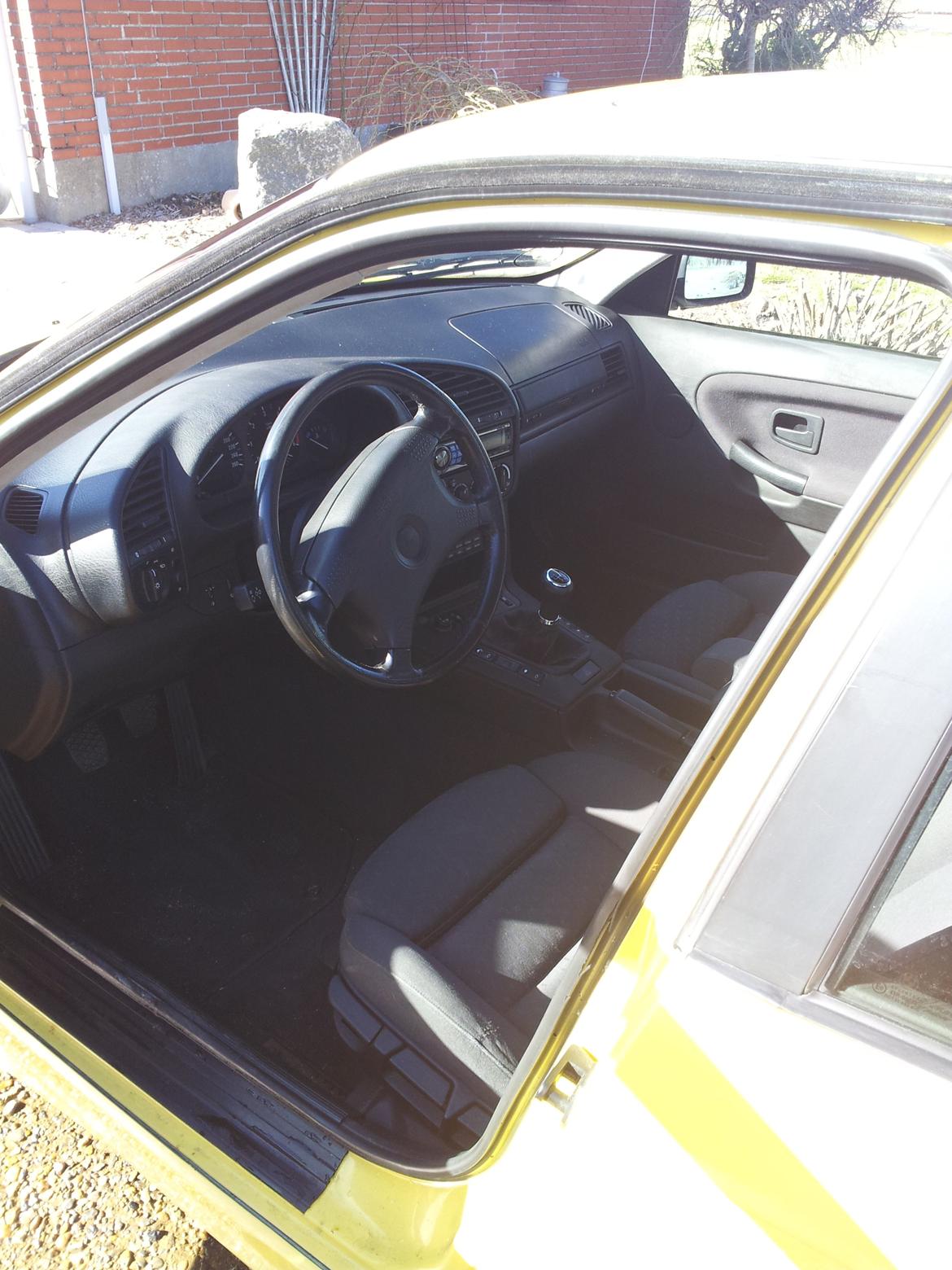 BMW 325 TDS M-Technic billede 7