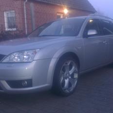 Ford Mondeo MkIII V6 Ghia --ST-Style--