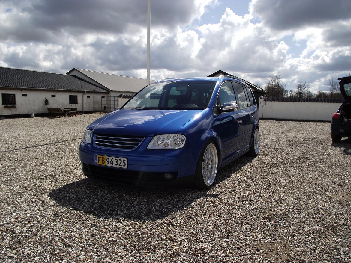 VW Touran 1.9 TDI Highline billede 1