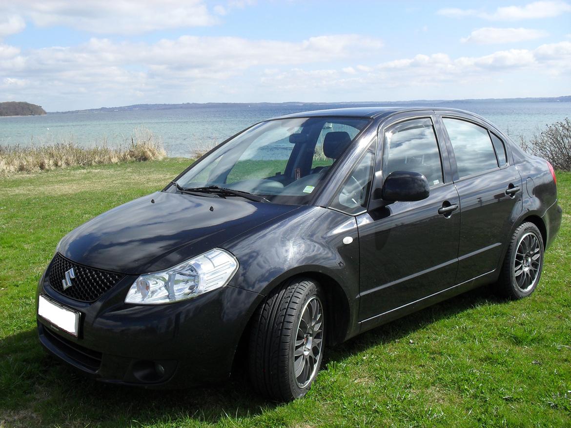 Suzuki SX4 Sedan Solgt billede 1