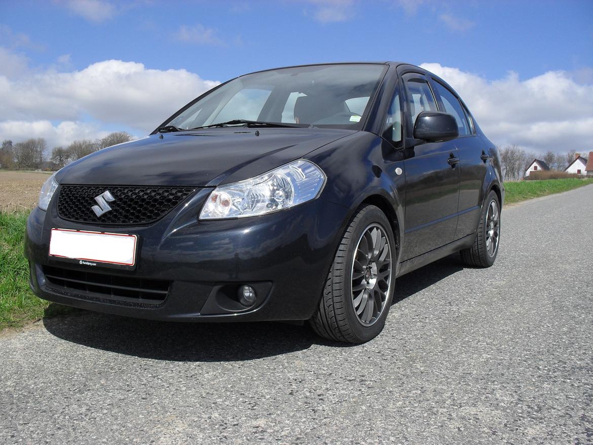 Suzuki SX4 Sedan Solgt billede 7