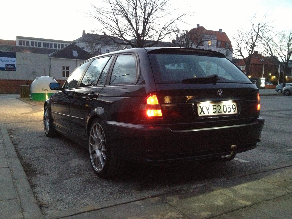 BMW 320D billede 1