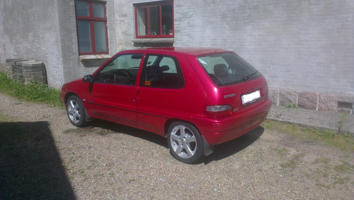 Citroën Saxo 1,4i 8v 97,9 hk:) Tidl. Bil - da jeg lige havde fået bilen hjem billede 8