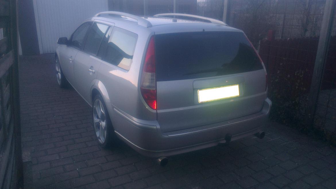 Ford Mondeo MkIII V6 Ghia --ST-Style-- - Færdige resultat 2013 :-) Selvbygget udstødning selvfølgelig.. billede 3