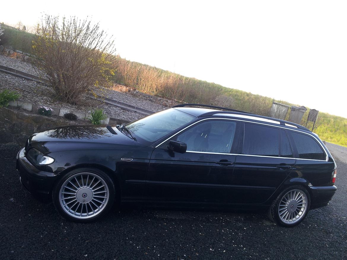 BMW 325i Touring billede 1