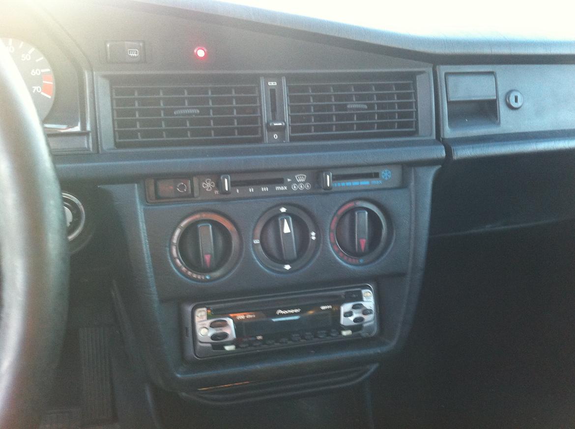 Mercedes Benz 190E 2.6 =SOLGT= billede 10