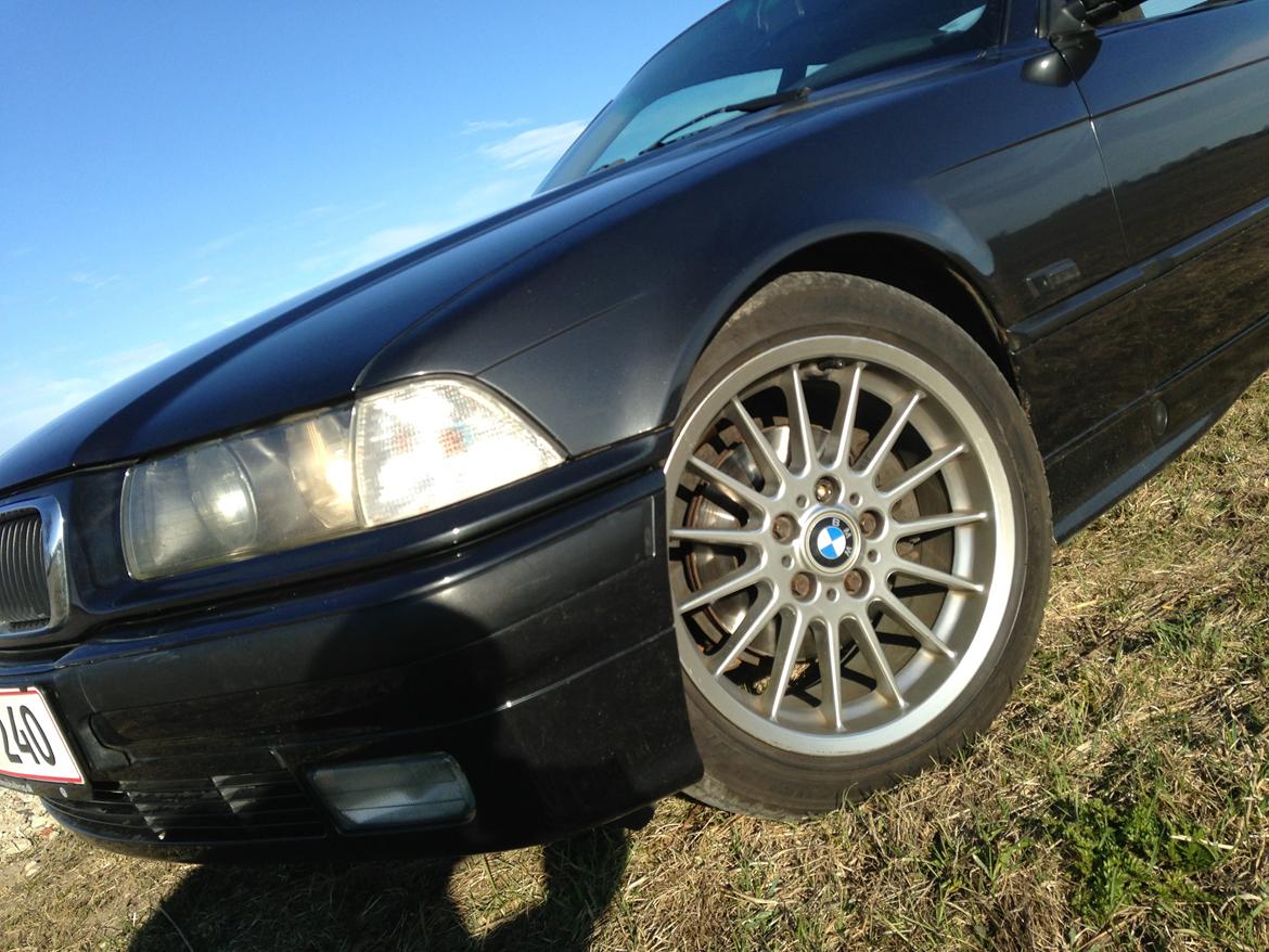 BMW 318IS/320i Coupe(solgt) - 17 originale BMW fælge;)! billede 9