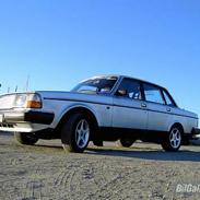 Volvo 240 Solgt