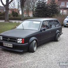 Opel kadett d stc   solgt.