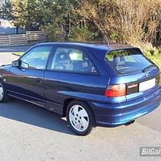 Opel Astra GSI 16V