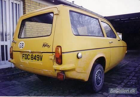 Mini Reliant Robin Super 850 - sideruderne i bag er af plexiglas, det er med til at holde vægten nede. billede 2