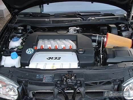 VW Golf R32 billede 8