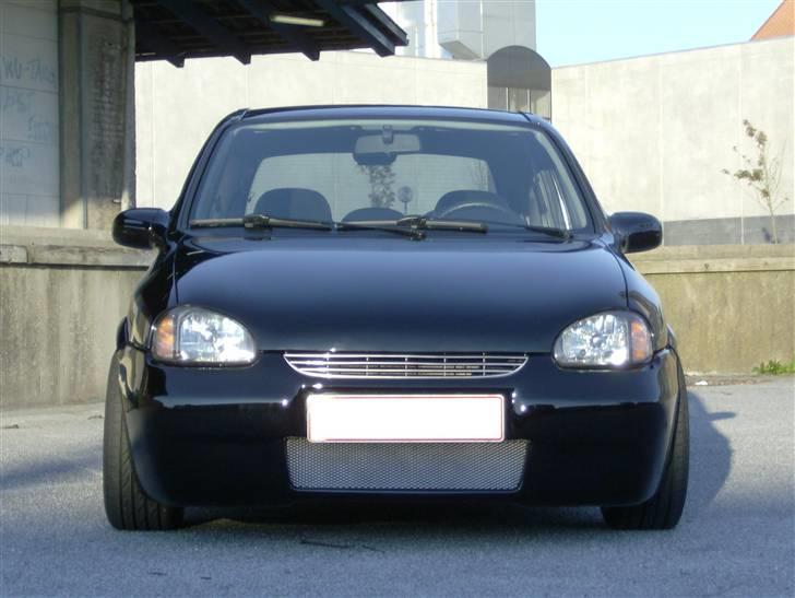 Opel Corsa B  Black Diamond billede 1