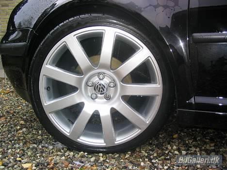 VW Golf 4 (solgt) - 19" skal der jo være på en Golf 4 billede 2