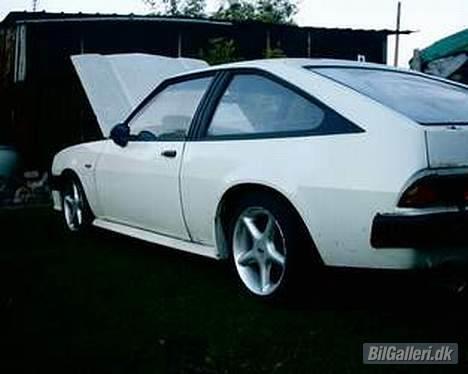 Opel manta 2.0 gsi *solgt* billede 7