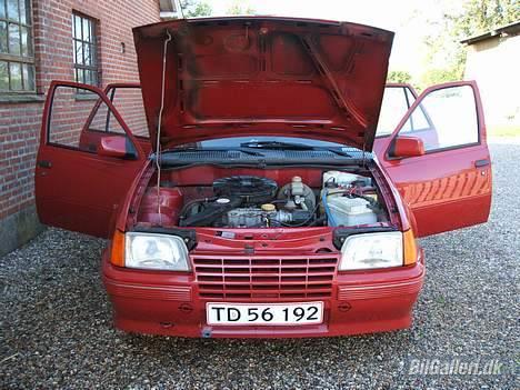 Opel Kadett E Sedan billede 6