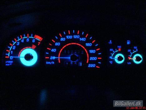 Opel Astra F *Solgt* - Så er de nye plasma speedo monteret.. Det ser lækkert ud billede 4