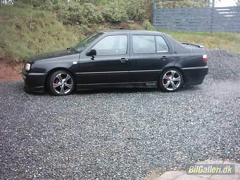 VW Vento ( SOLGT ) billede 8