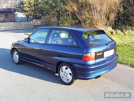 Opel Astra GSI 16V billede 2