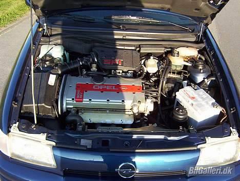 Opel Astra GSI 16V billede 12