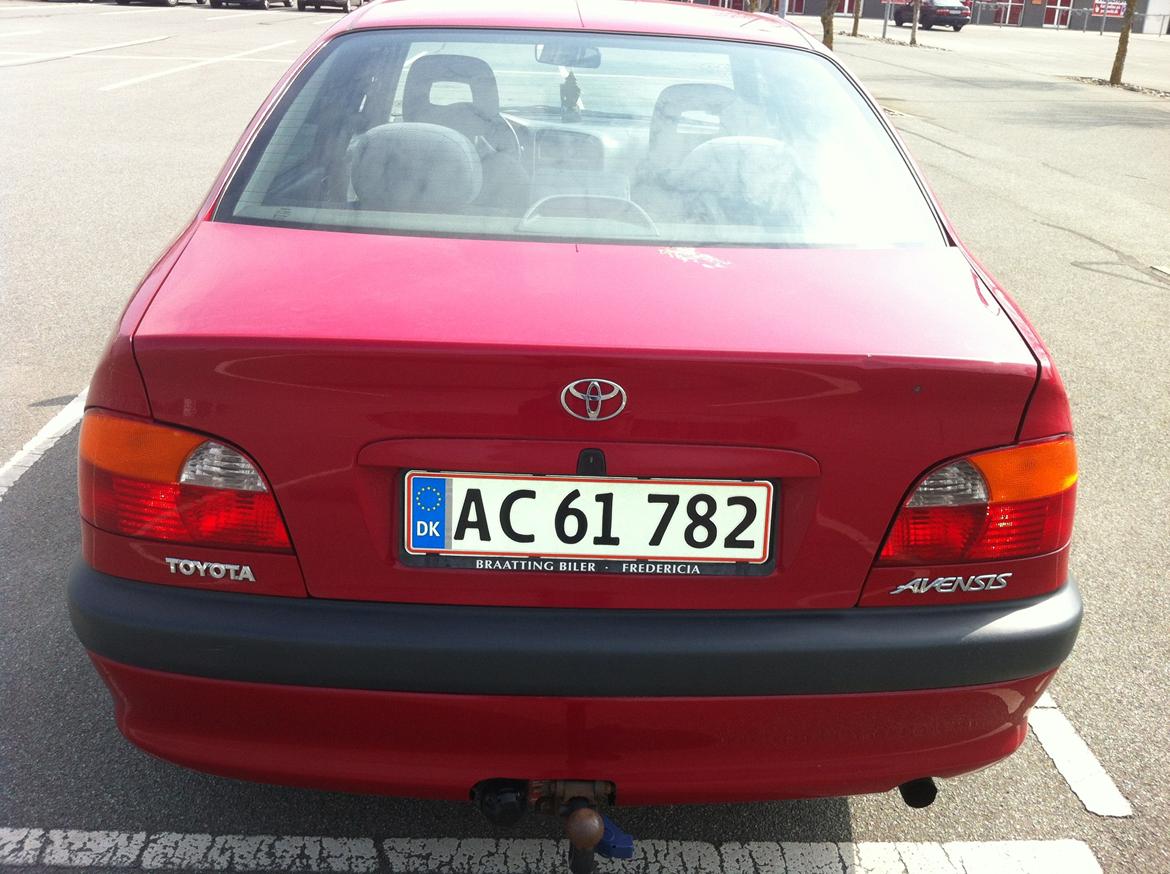 Toyota Avensis T22 billede 2