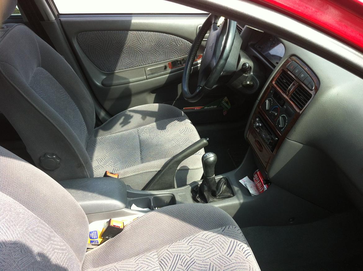 Toyota Avensis T22 billede 3