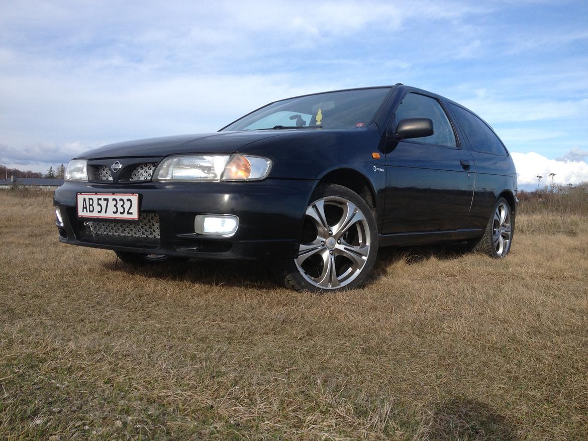 Nissan almera SR 1,6 twincam billede 1