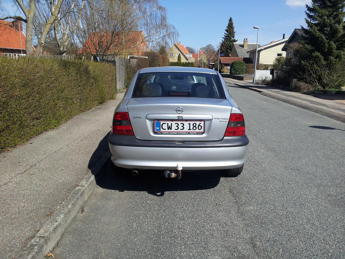 Opel Vectra B Sedan - Røgfarvede blink bagpå. billede 14
