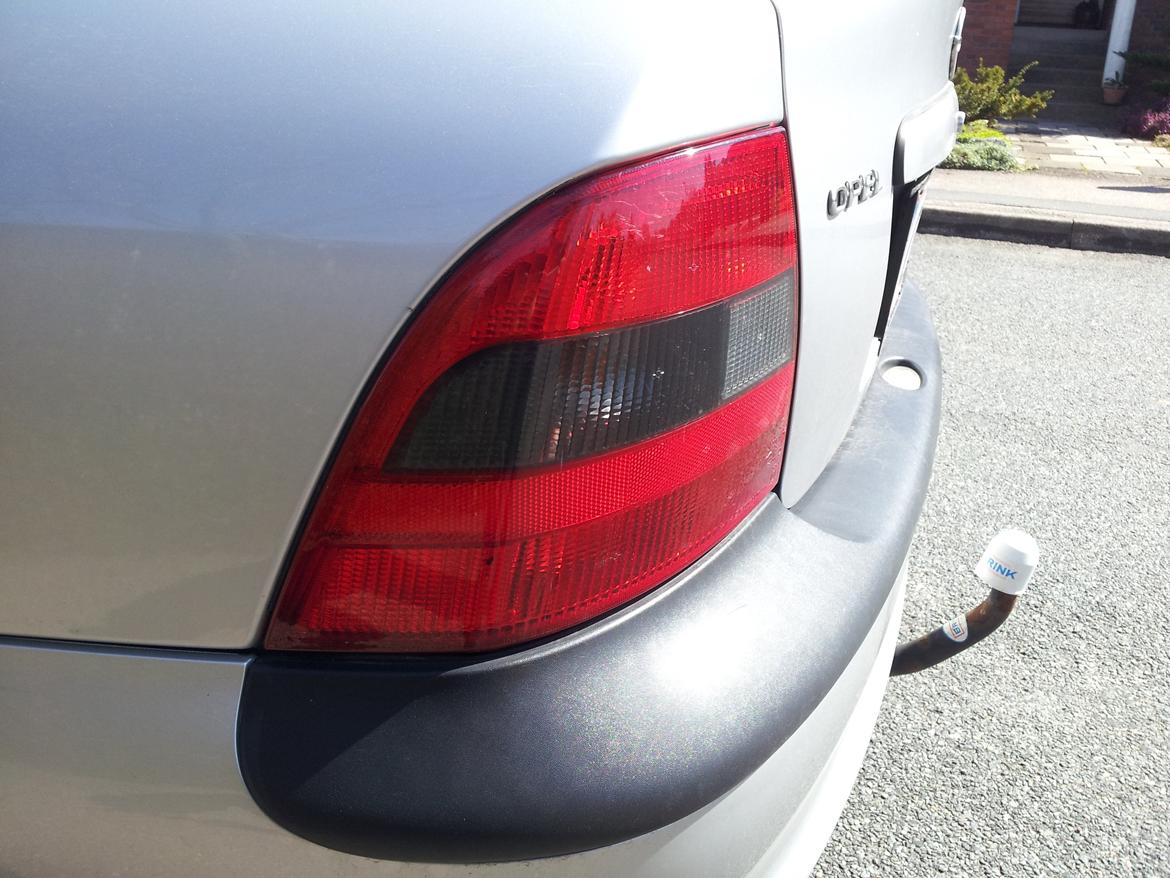 Opel Vectra B Sedan - Røgfarvede blink bagpå. billede 7