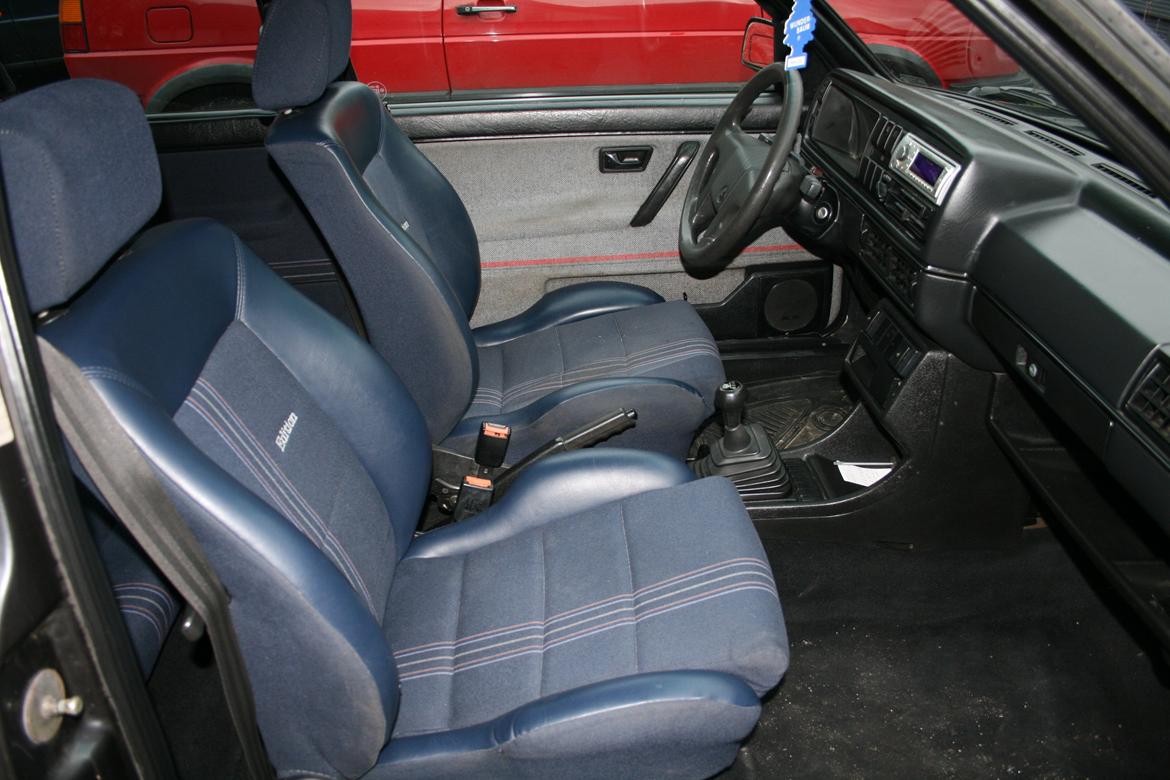 VW Golf 2 GTD - forsæderne med læderkant. som gør dem noget unikke  billede 7