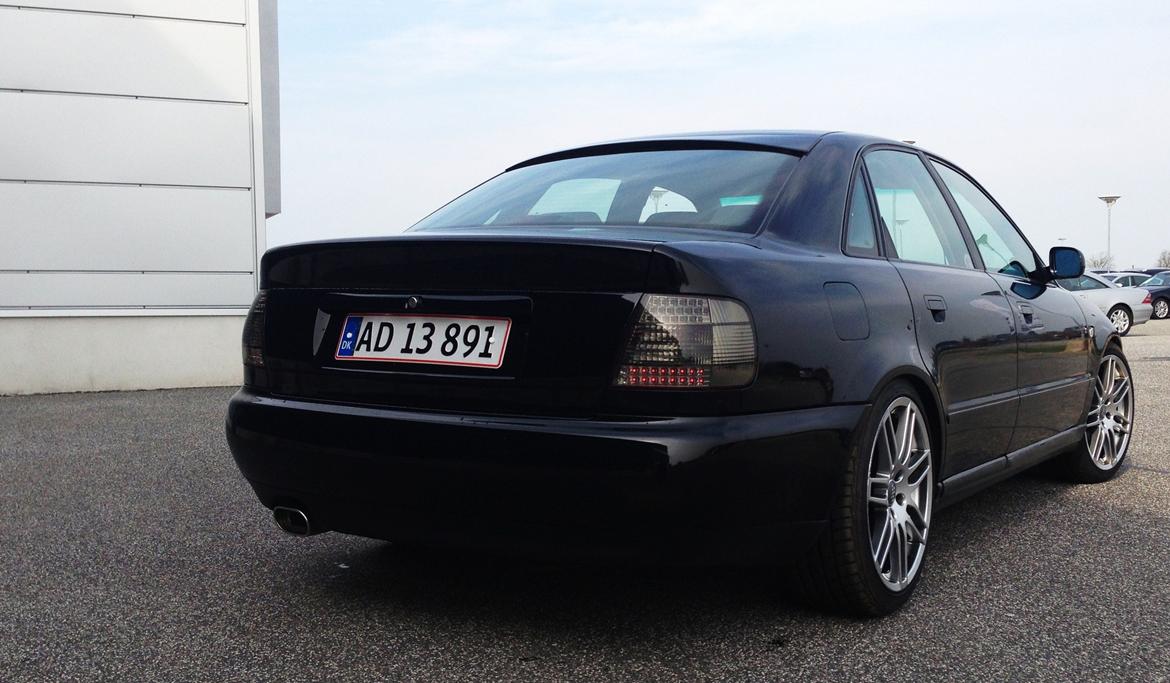 Audi A4 b5 1,8 20v Limousine  billede 1