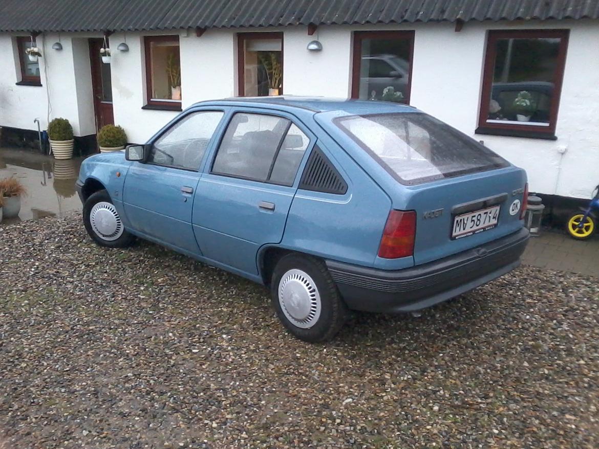 Opel Kadett E 1.2 billede 2