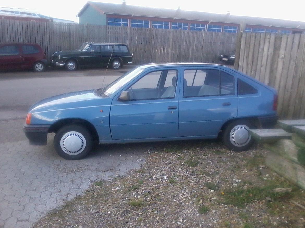 Opel Kadett E 1.2 billede 5