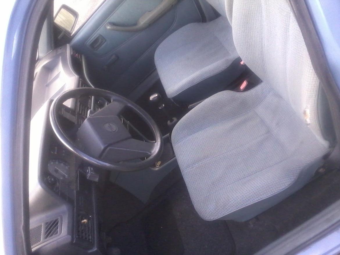 Opel Kadett E 1.2 billede 8