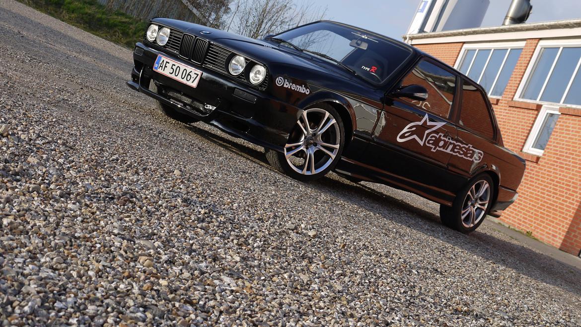 BMW E30 320i / 323i billede 12