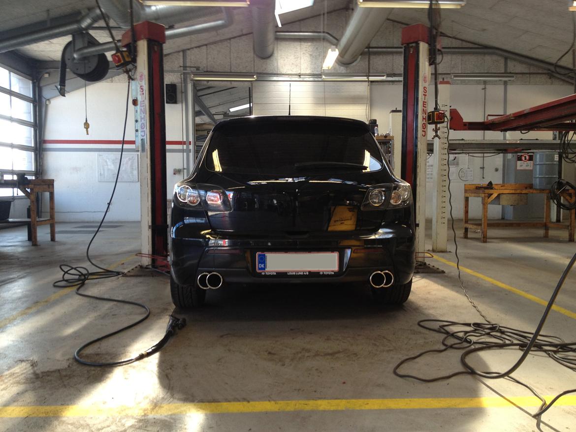 Mazda 3 × 2.0 Sport™ - Lille Update 11/5-13 - 

Fjernet emblemer, samt Duplex billede 11