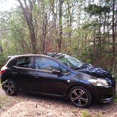 Toyota Auris 2,2 D-CAT