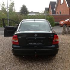 Opel astra g sedan 1.6