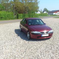 Opel "vauxhall" vectra B