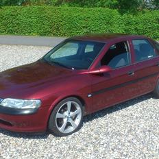 Opel "vauxhall" vectra B
